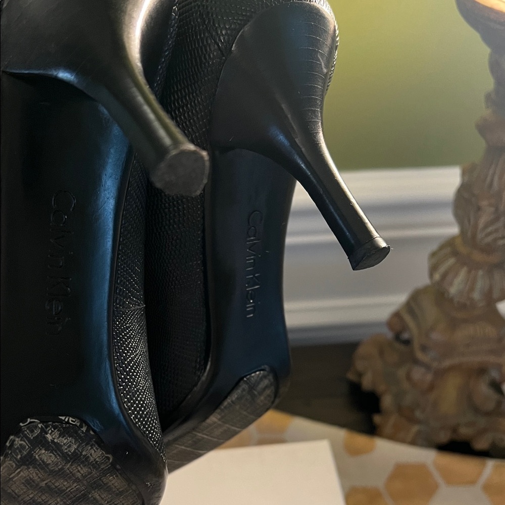 Calvin Klein Textured Black Heels with box - Picture 7 of 10